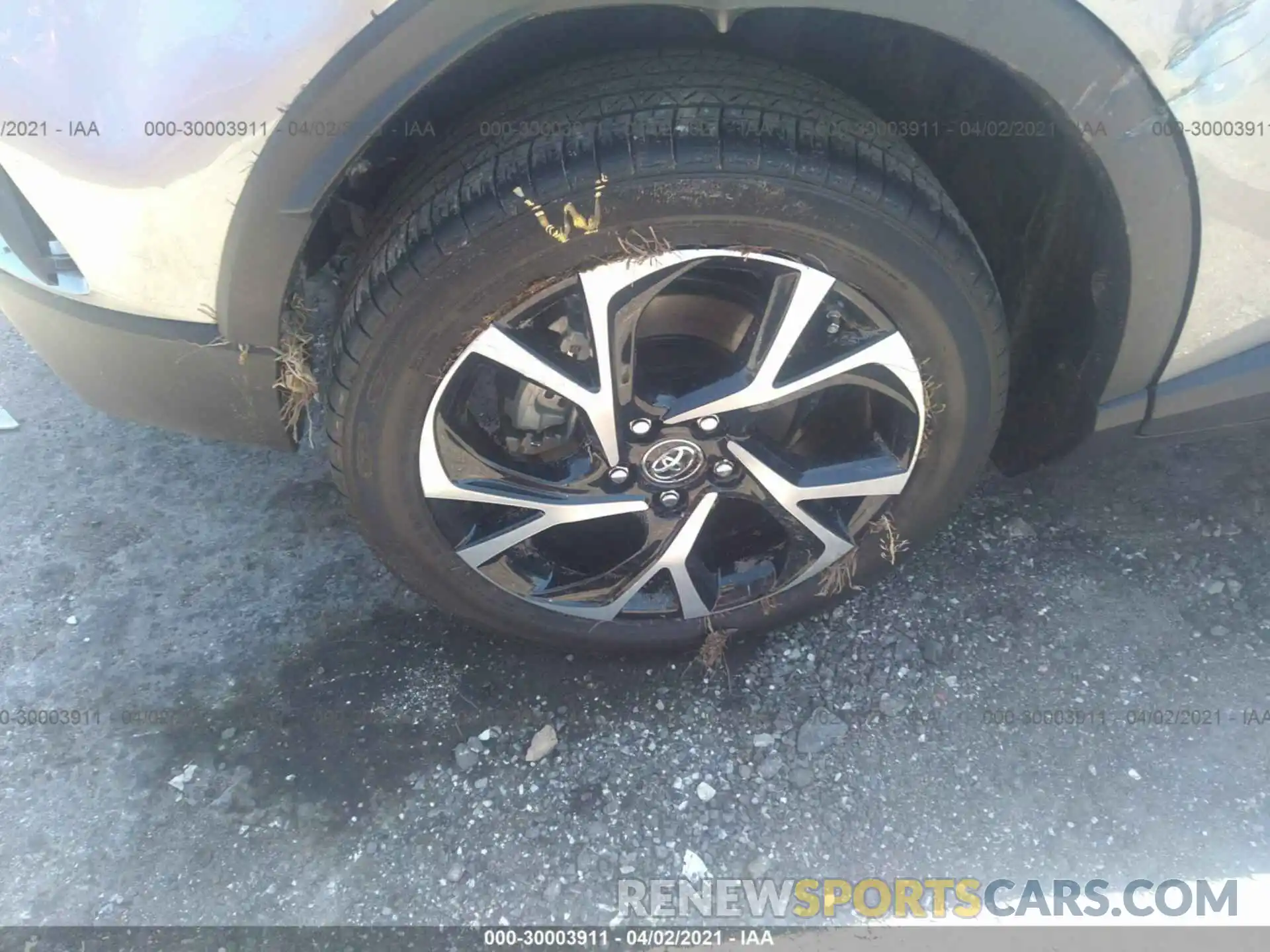 14 Photograph of a damaged car NMTKHMBX9KR075023 TOYOTA C-HR 2019