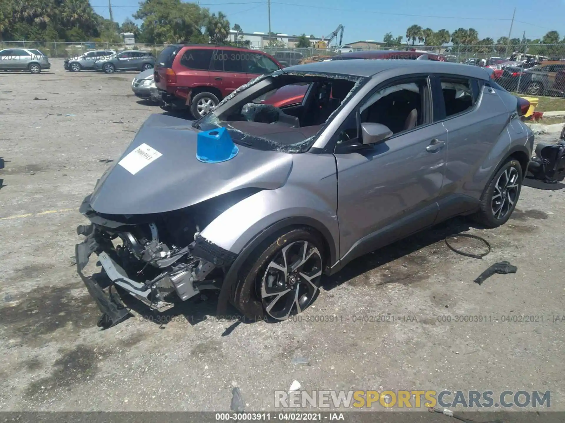 2 Фотография поврежденного автомобиля NMTKHMBX9KR075023 TOYOTA C-HR 2019