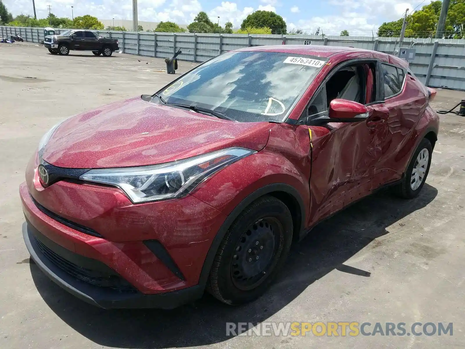 2 Фотография поврежденного автомобиля NMTKHMBX9KR076706 TOYOTA C-HR 2019