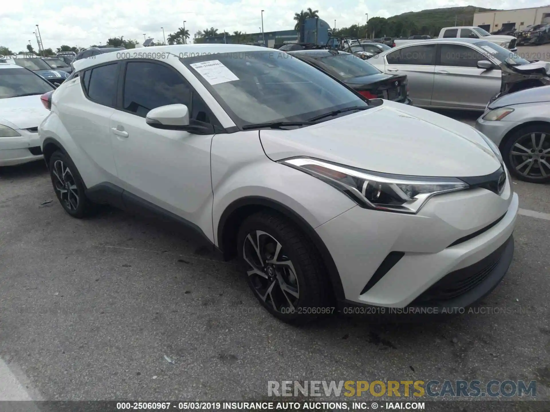 1 Фотография поврежденного автомобиля NMTKHMBX9KR080304 TOYOTA C-HR 2019