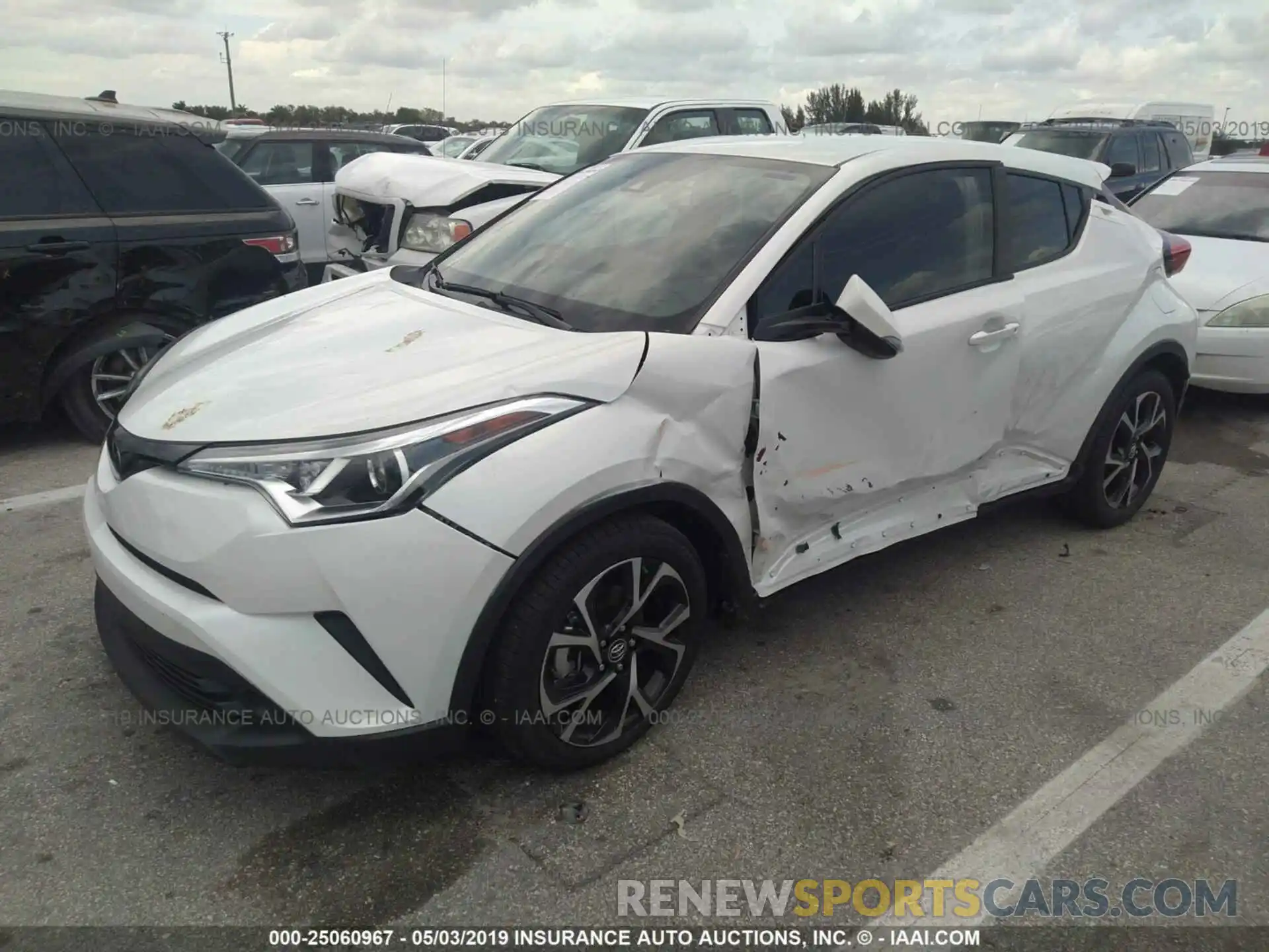 2 Фотография поврежденного автомобиля NMTKHMBX9KR080304 TOYOTA C-HR 2019