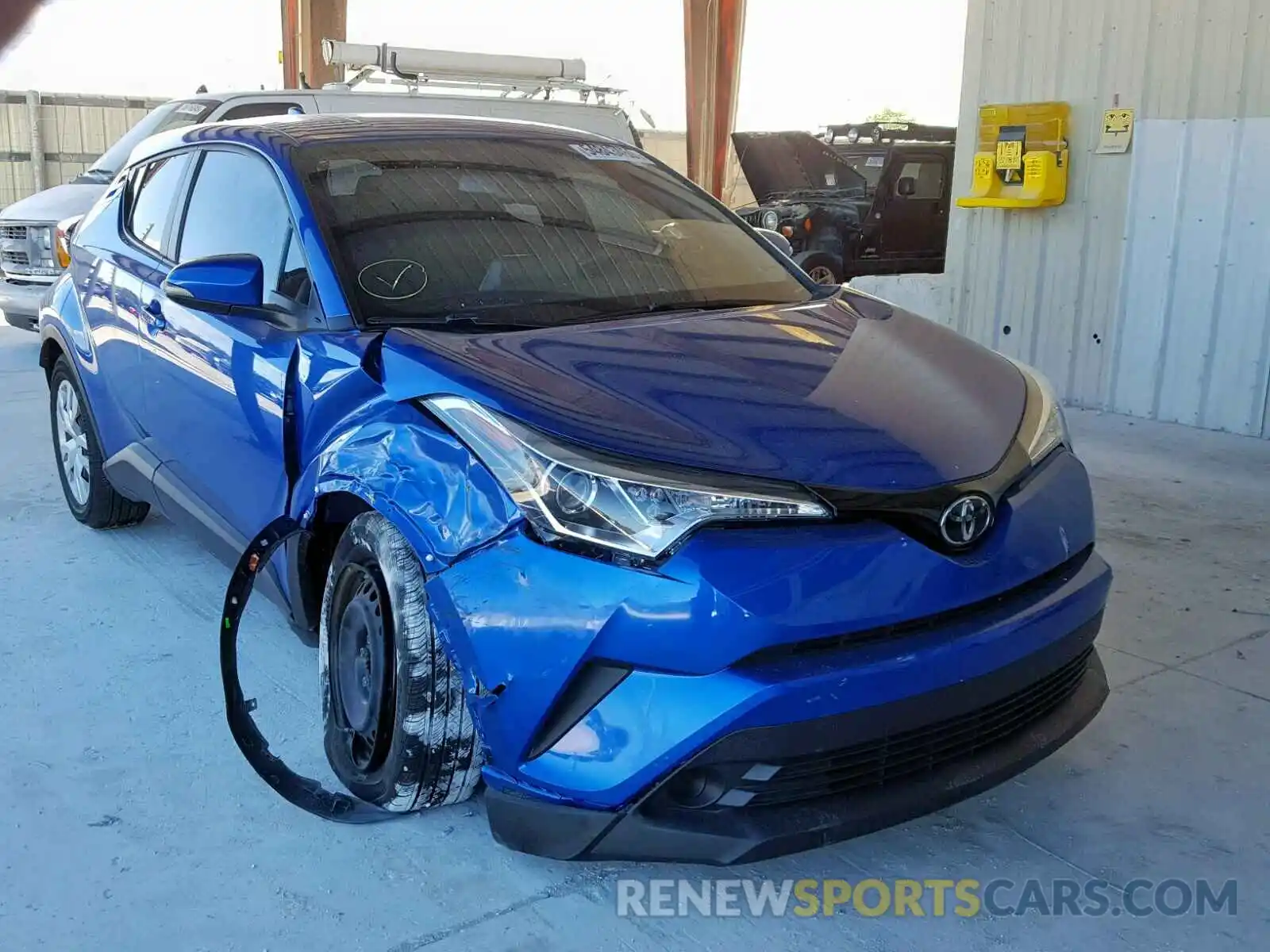 1 Photograph of a damaged car NMTKHMBX9KR082523 TOYOTA C-HR 2019