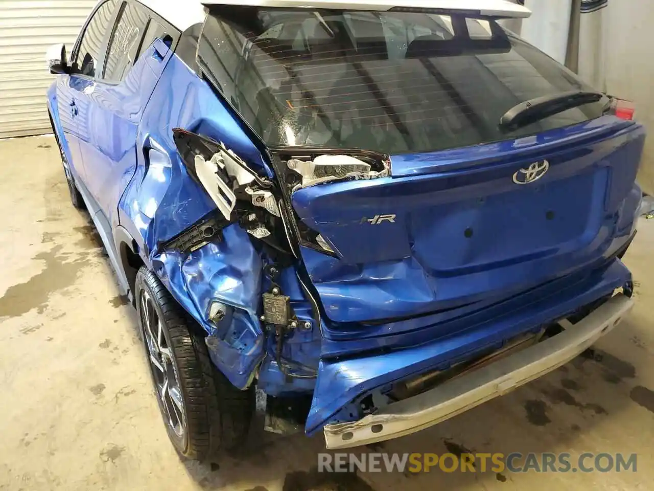 9 Photograph of a damaged car NMTKHMBX9KR082800 TOYOTA C-HR 2019