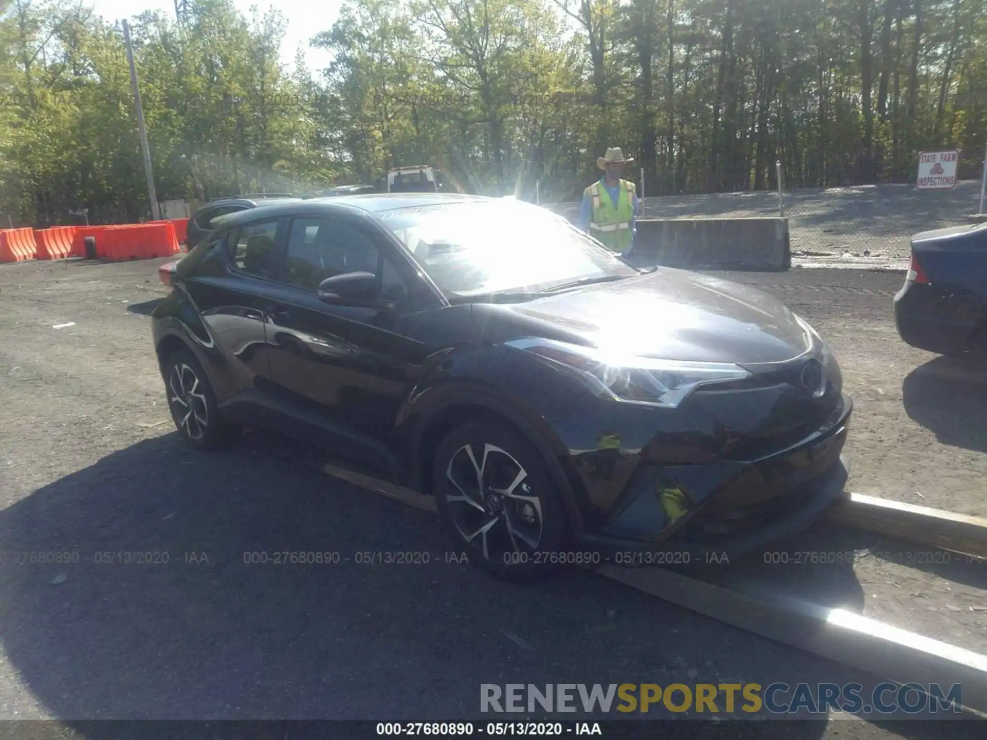 1 Photograph of a damaged car NMTKHMBX9KR096826 TOYOTA C-HR 2019