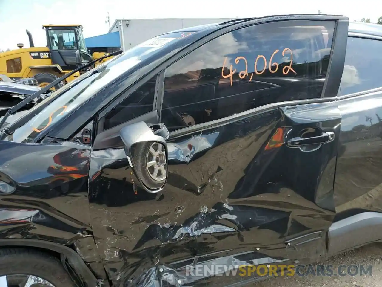 10 Photograph of a damaged car NMTKHMBXXKR069991 TOYOTA C-HR 2019