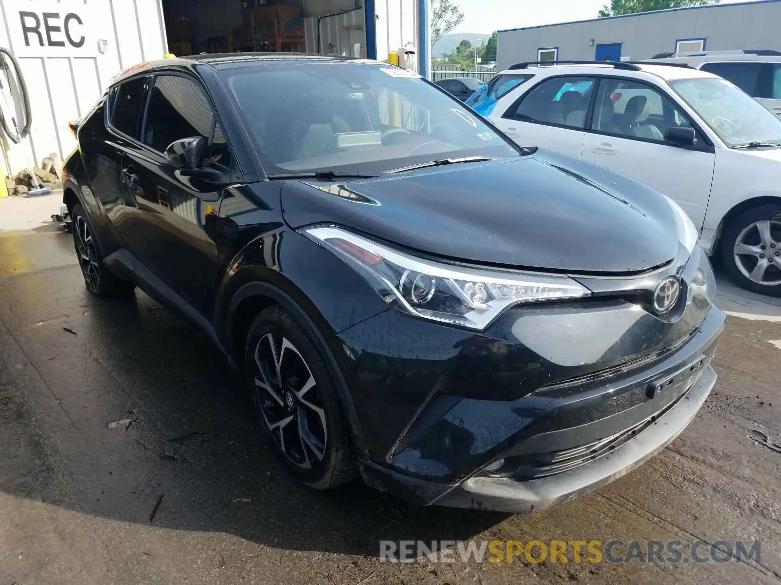 1 Photograph of a damaged car NMTKHMBXXKR075712 TOYOTA C-HR 2019