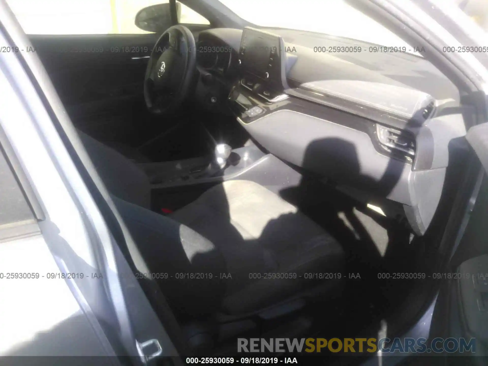 5 Photograph of a damaged car NMTKHMBXXKR079551 TOYOTA C-HR 2019