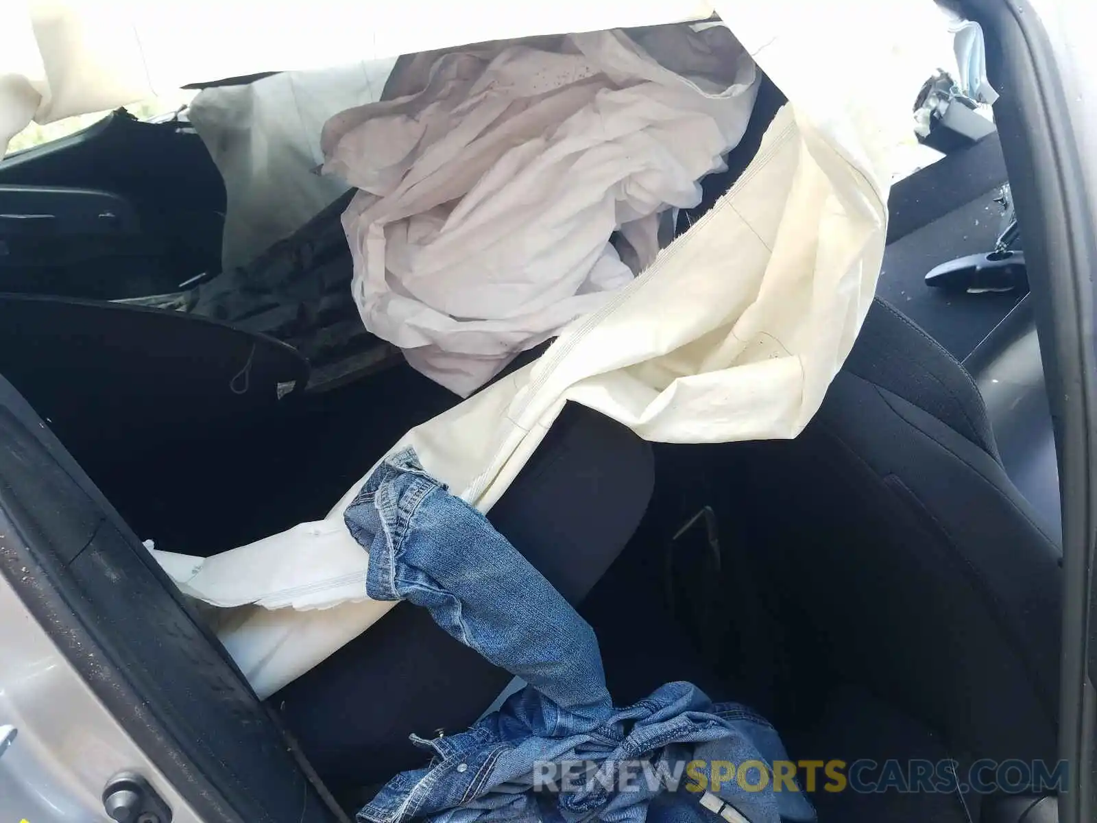 6 Photograph of a damaged car NMTKHMBXXKR080330 TOYOTA C-HR 2019