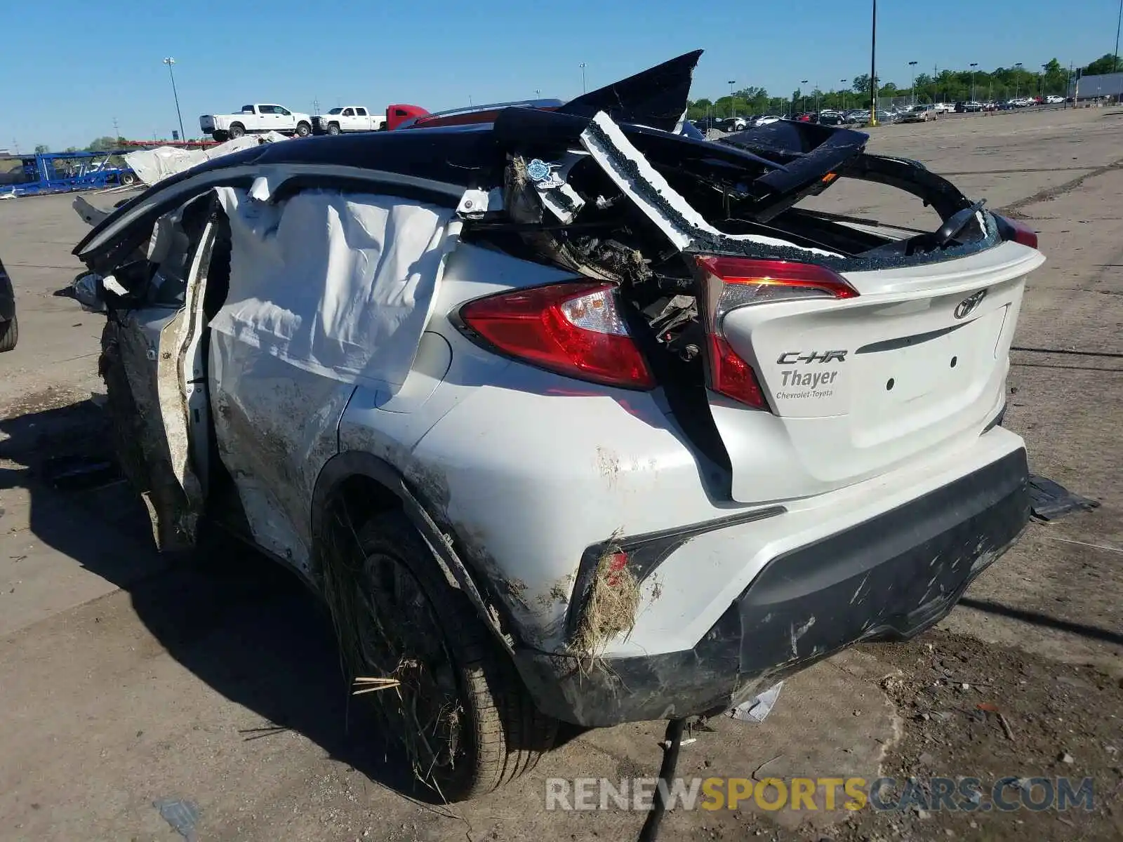 3 Фотография поврежденного автомобиля NMTKHMBXXKR083308 TOYOTA C-HR 2019