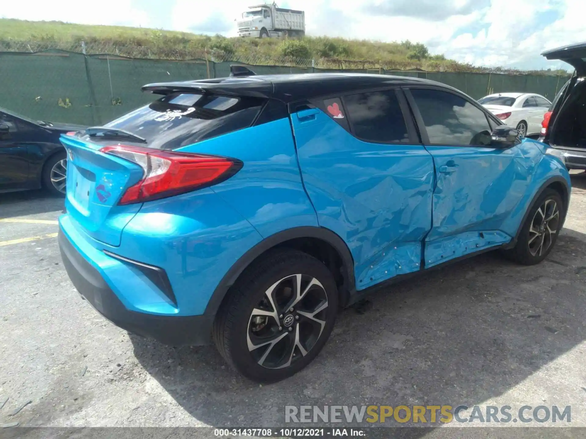 4 Photograph of a damaged car NMTKHMBXXKR086886 TOYOTA C-HR 2019