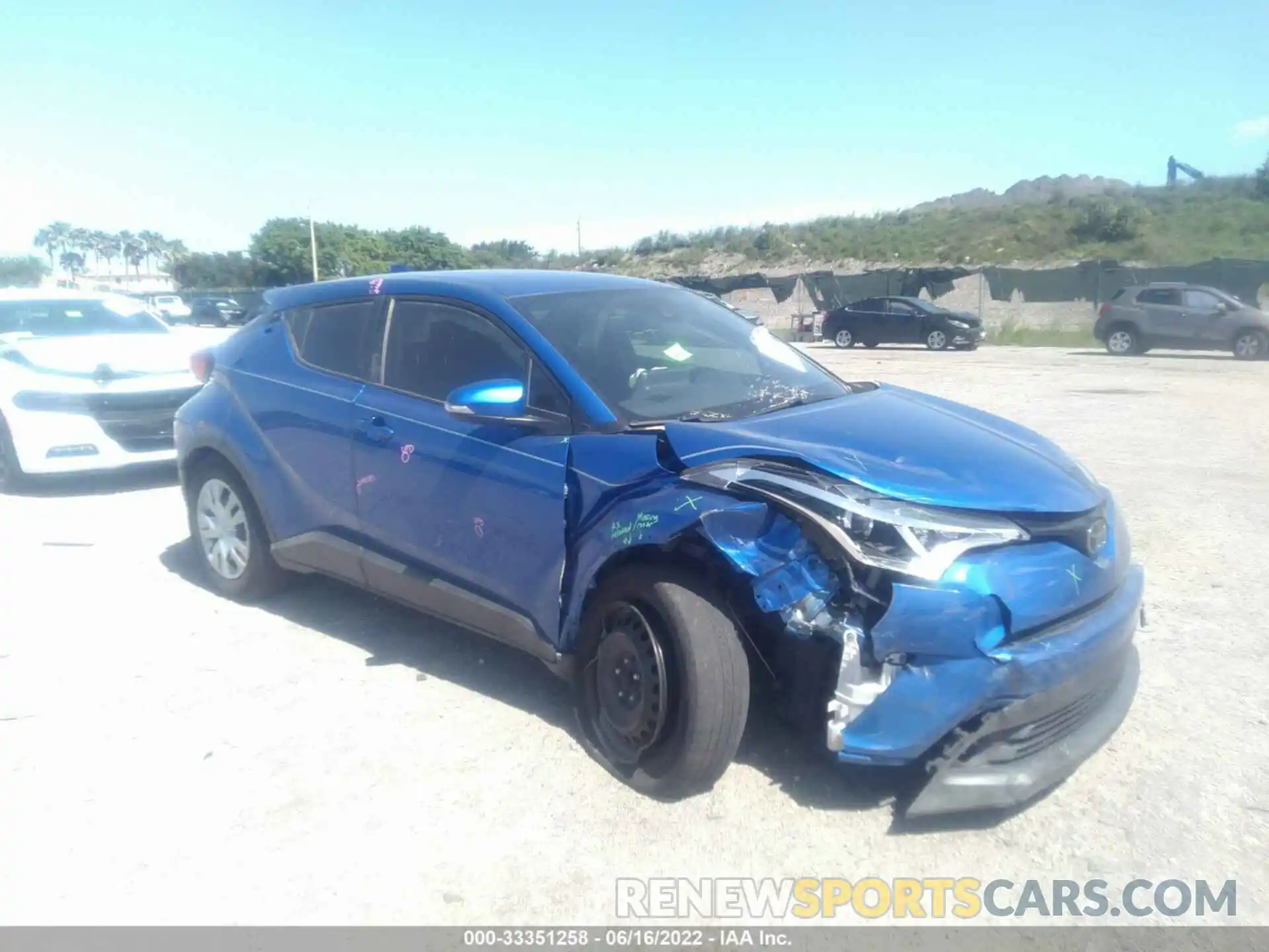 1 Photograph of a damaged car NMTKHMBXXKR089514 TOYOTA C-HR 2019