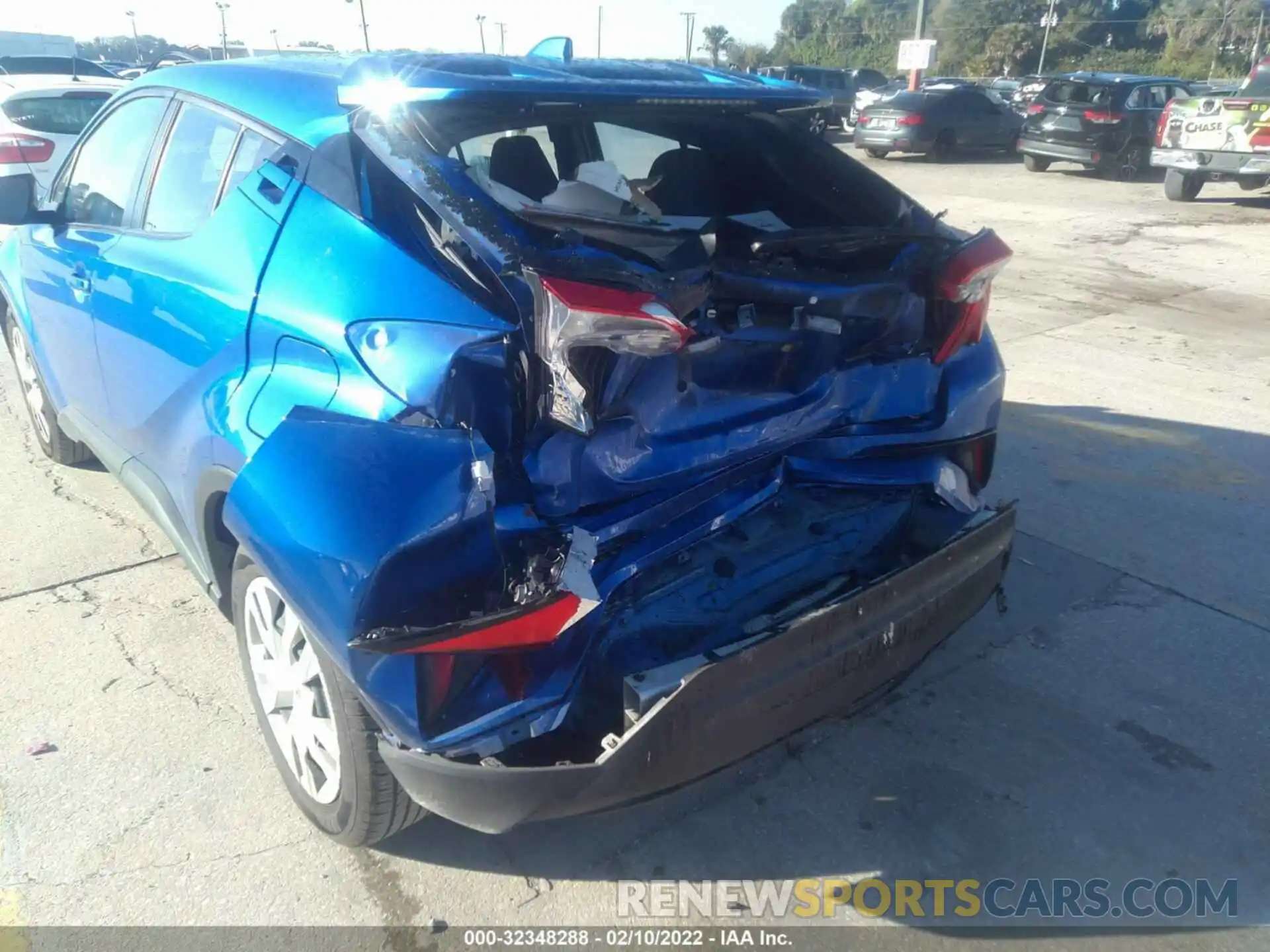 6 Photograph of a damaged car NMTKHMBXXKR098052 TOYOTA C-HR 2019