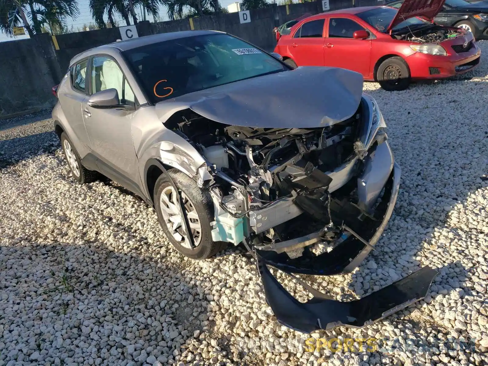 1 Photograph of a damaged car NMTKHMBXXKR098309 TOYOTA C-HR 2019