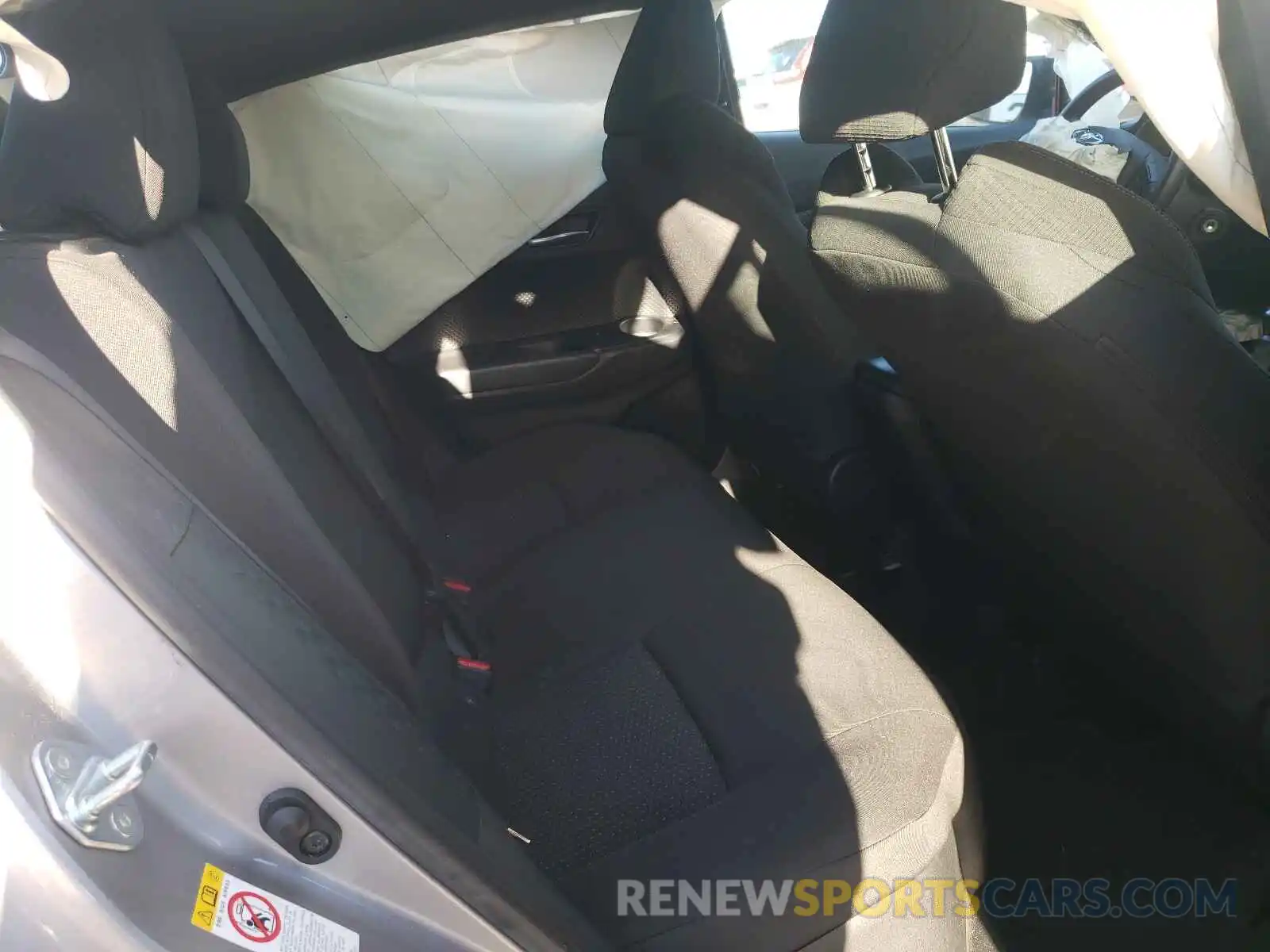 6 Photograph of a damaged car NMTKHMBXXKR098309 TOYOTA C-HR 2019