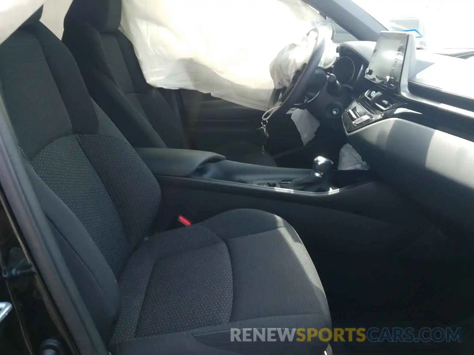 5 Photograph of a damaged car NMTKHMBXXKR098469 TOYOTA C-HR 2019