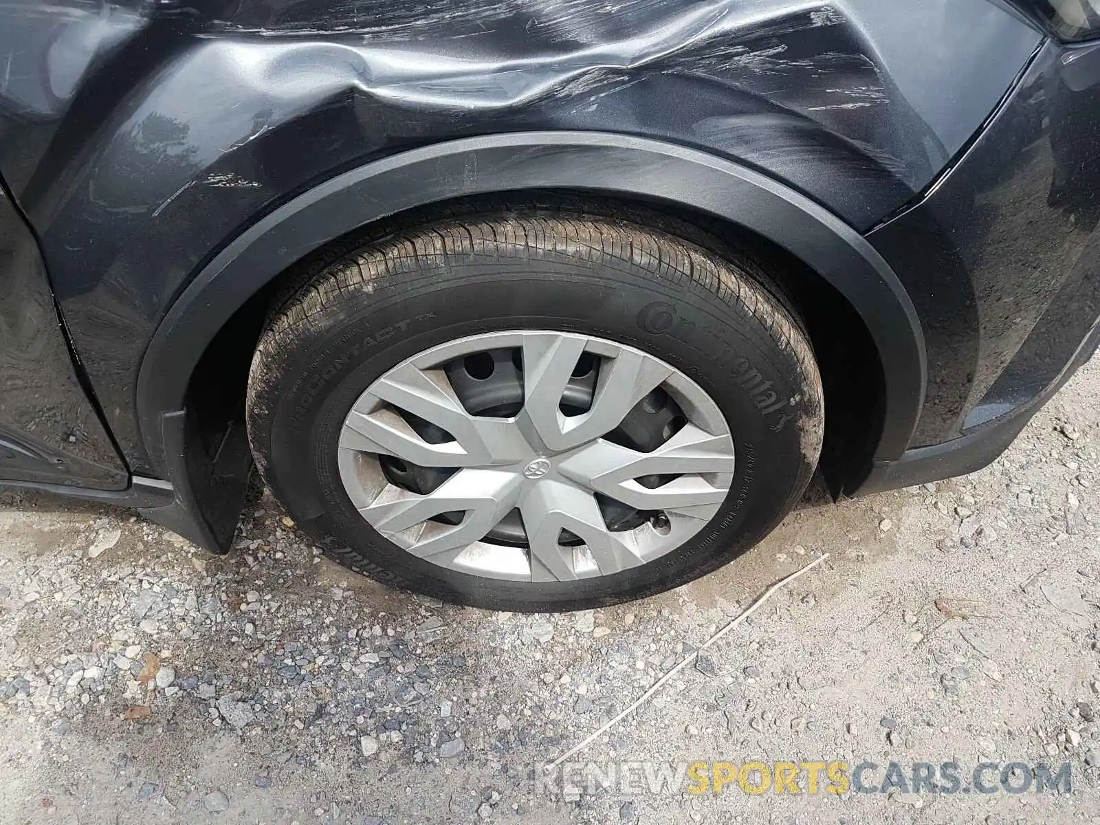 9 Photograph of a damaged car NMTKHMBXXKR100978 TOYOTA C-HR 2019