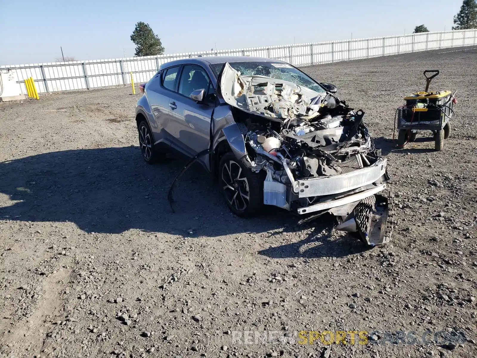 1 Photograph of a damaged car JTNKHMBX0L1066951 TOYOTA C-HR 2020