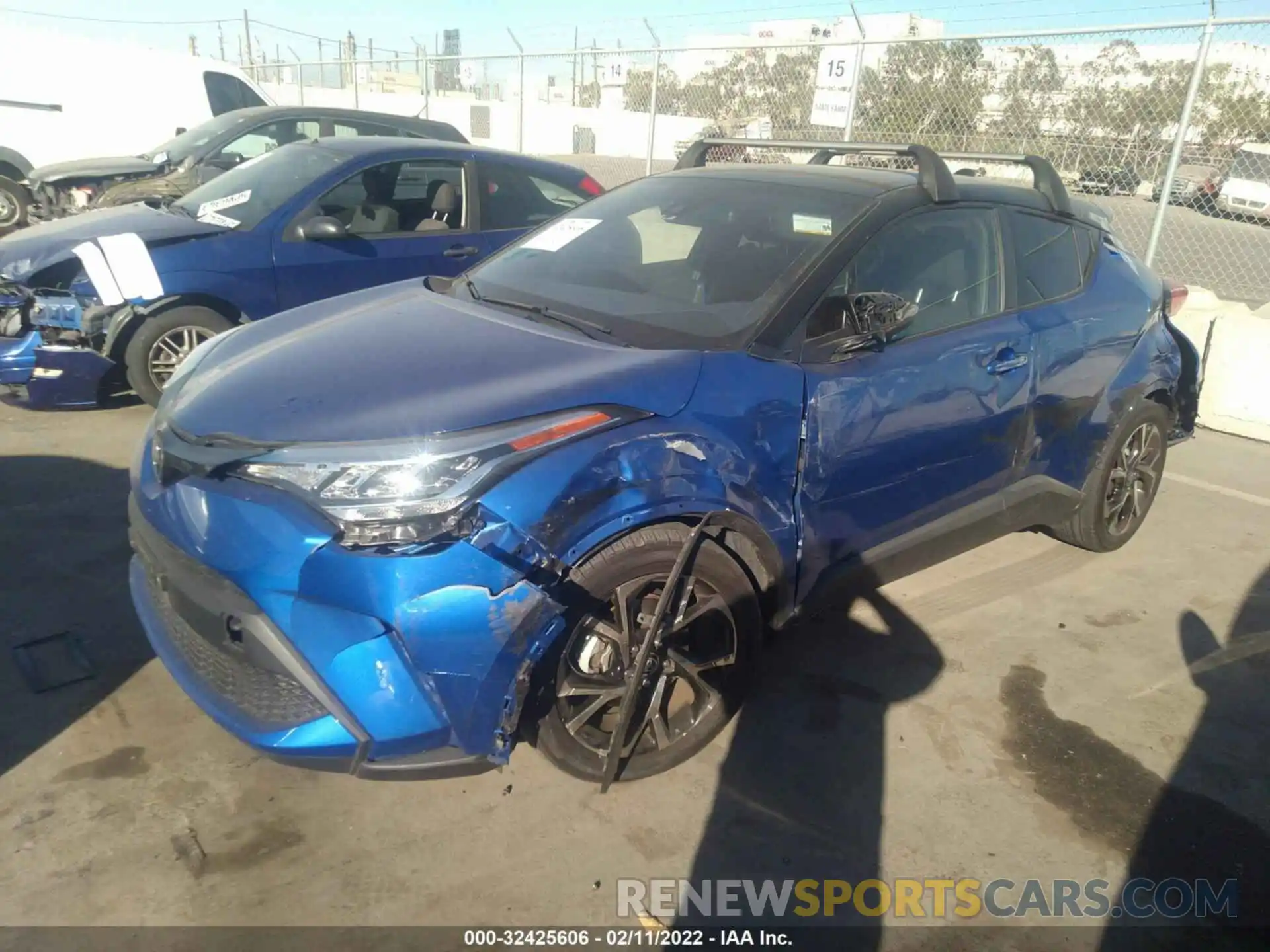 2 Photograph of a damaged car JTNKHMBX0L1067470 TOYOTA C-HR 2020