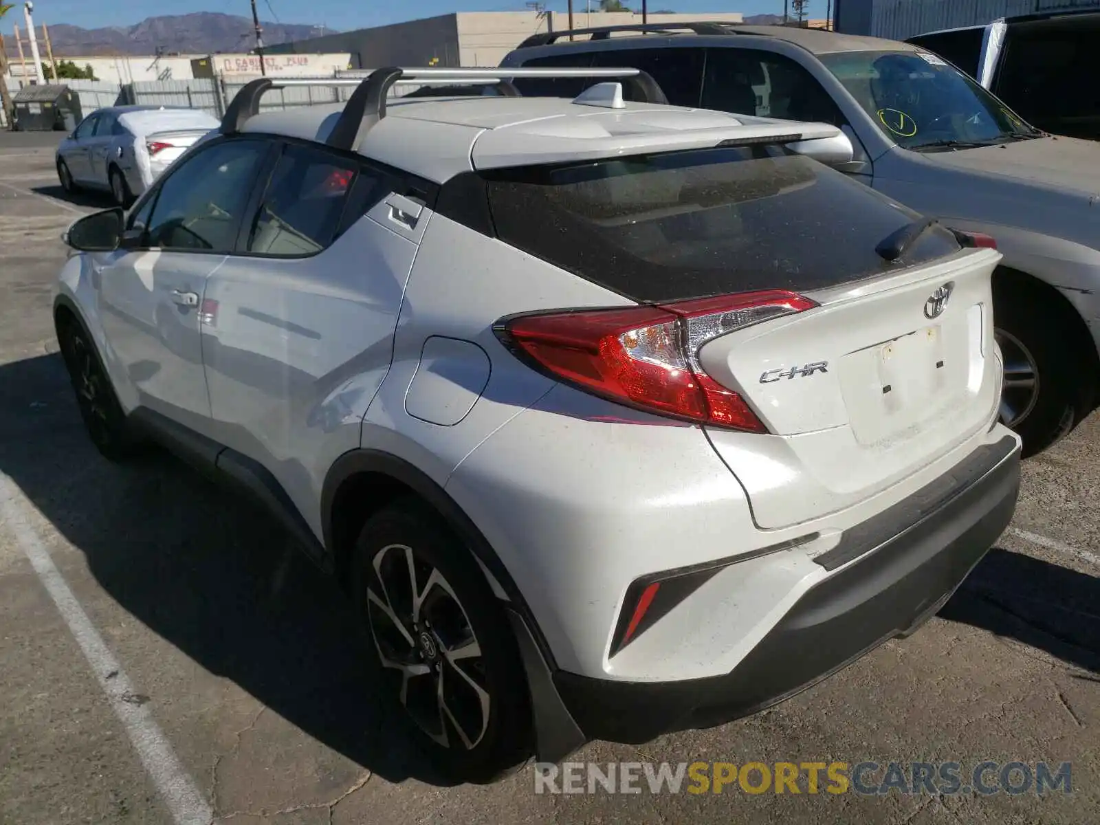 3 Photograph of a damaged car JTNKHMBX0L1071681 TOYOTA C-HR 2020