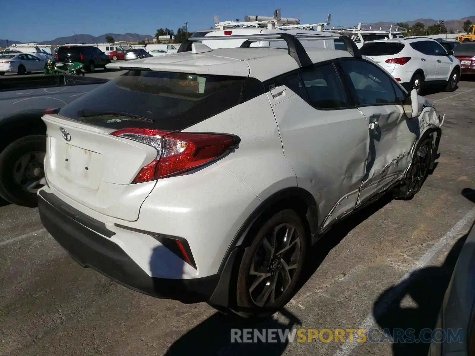 4 Photograph of a damaged car JTNKHMBX0L1071681 TOYOTA C-HR 2020