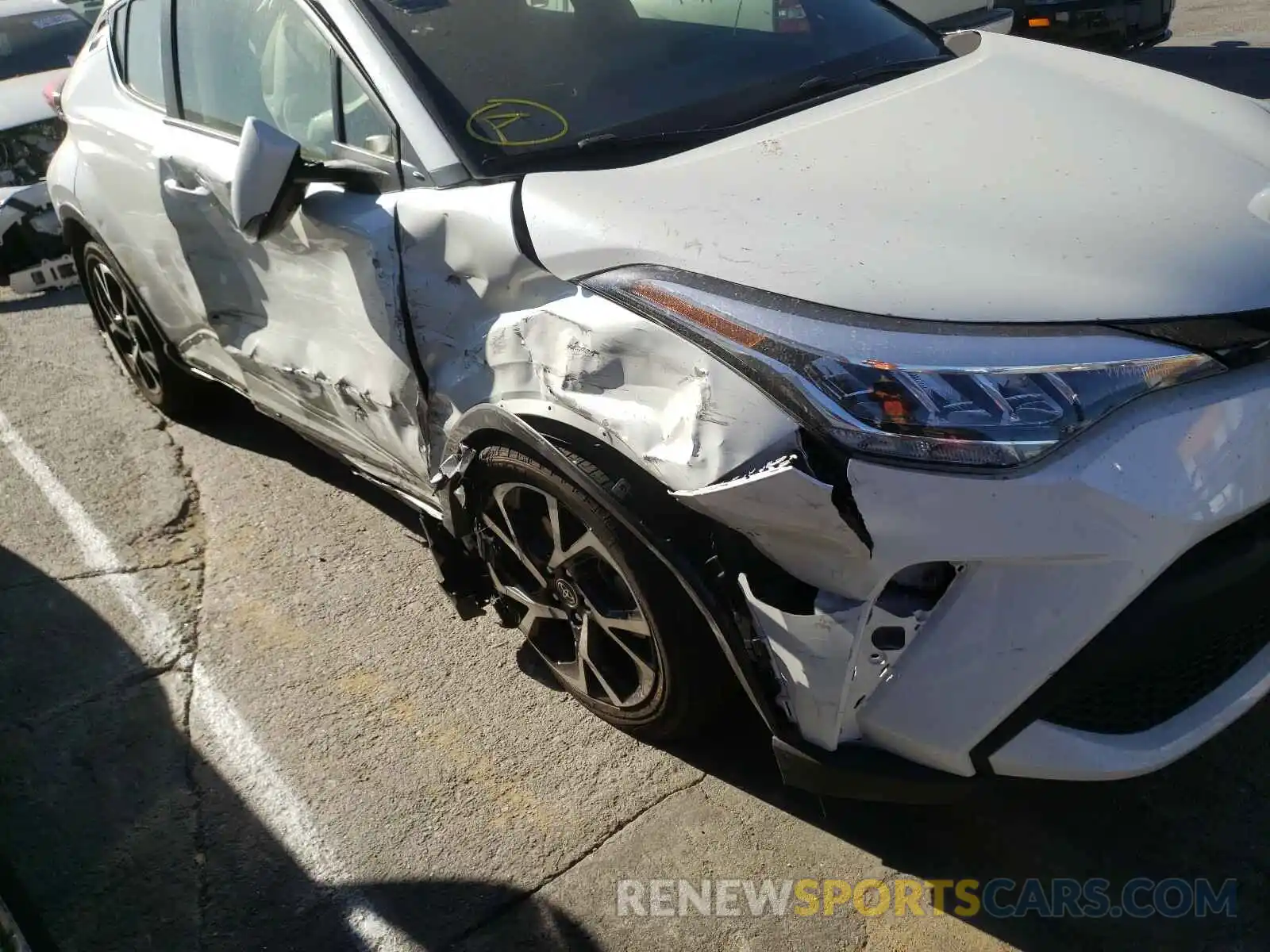 9 Photograph of a damaged car JTNKHMBX0L1071681 TOYOTA C-HR 2020