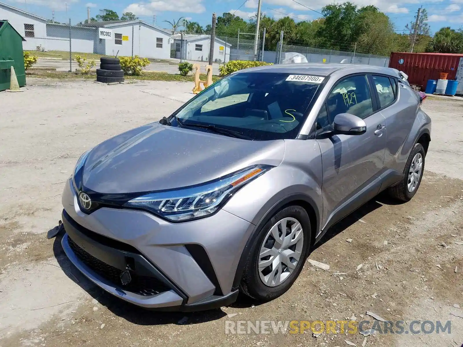 2 Photograph of a damaged car JTNKHMBX0L1074838 TOYOTA C-HR 2020