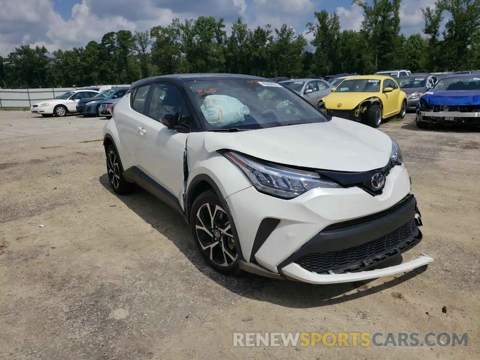 1 Photograph of a damaged car JTNKHMBX0L1077240 TOYOTA C-HR 2020