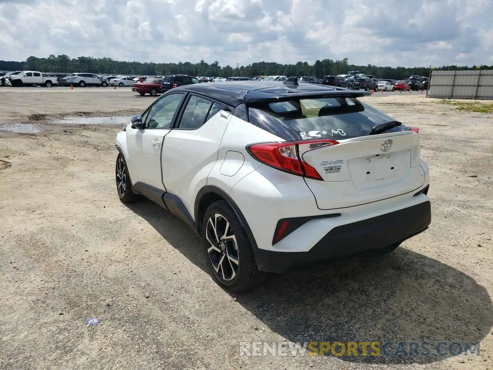 3 Photograph of a damaged car JTNKHMBX0L1077240 TOYOTA C-HR 2020