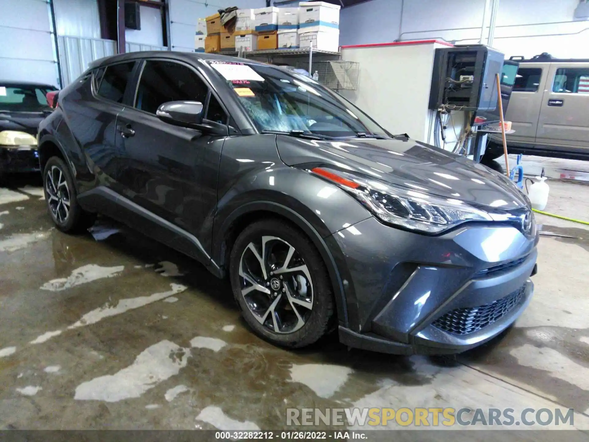 1 Photograph of a damaged car JTNKHMBX0L1082955 TOYOTA C-HR 2020