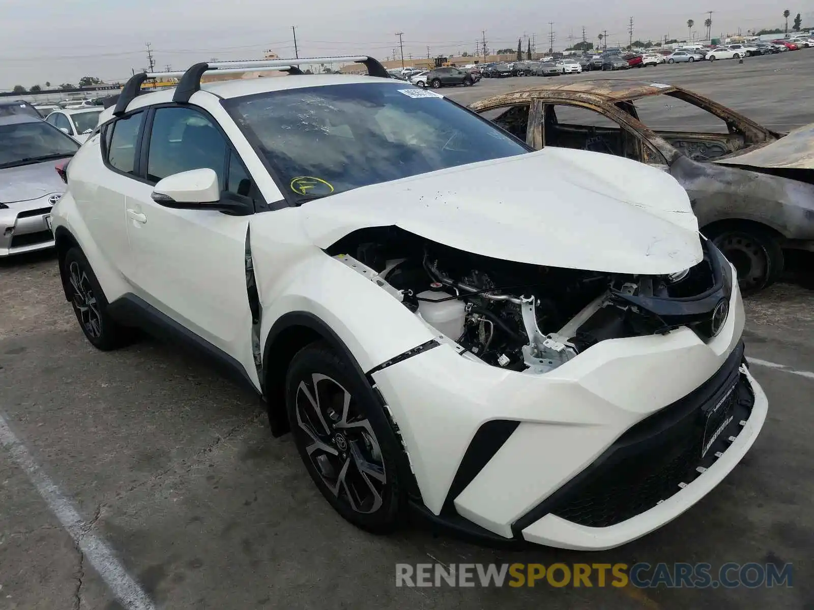 1 Photograph of a damaged car JTNKHMBX0L1086620 TOYOTA C-HR 2020