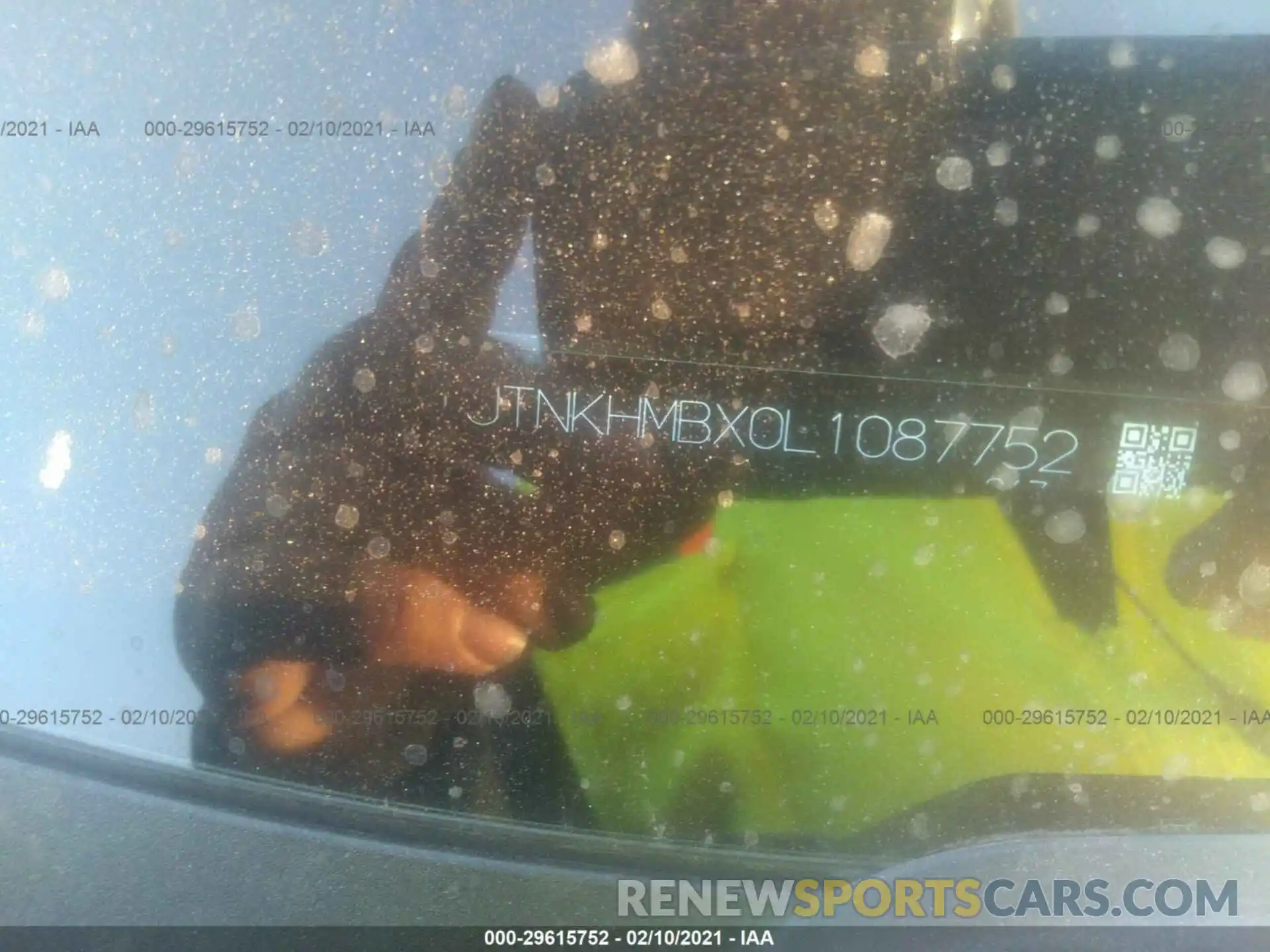 9 Photograph of a damaged car JTNKHMBX0L1087752 TOYOTA C-HR 2020