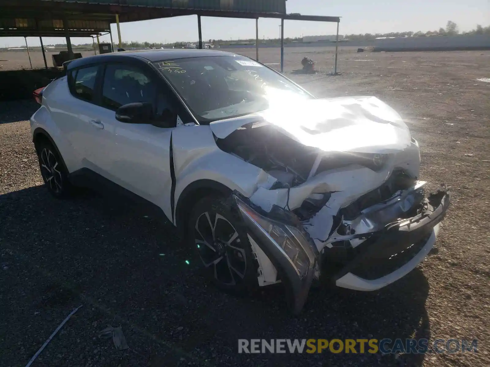 1 Photograph of a damaged car JTNKHMBX0L1088089 TOYOTA C-HR 2020