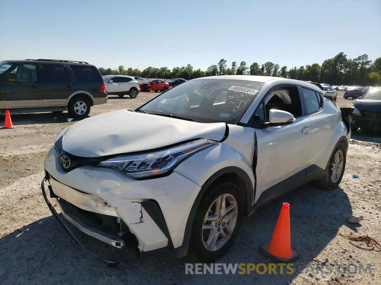 2 Photograph of a damaged car JTNKHMBX0L1093731 TOYOTA C-HR 2020