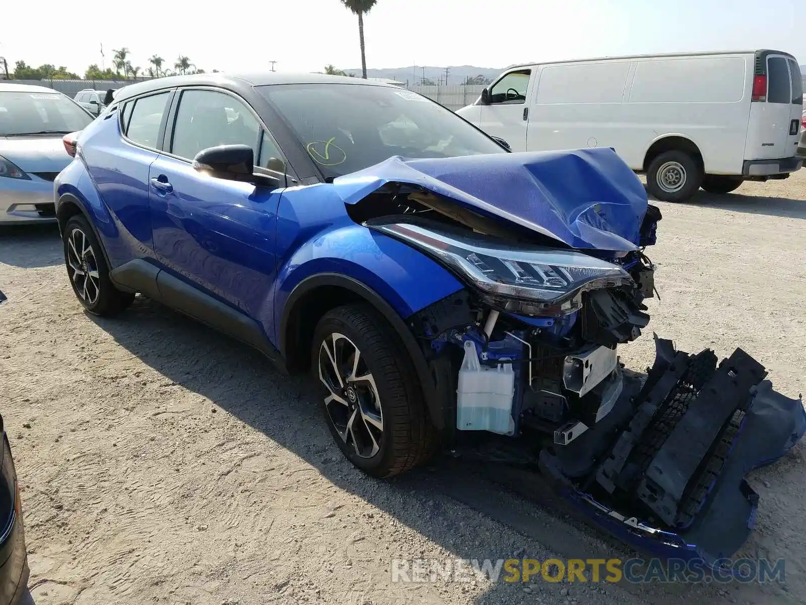 1 Photograph of a damaged car JTNKHMBX1L1064061 TOYOTA C-HR 2020