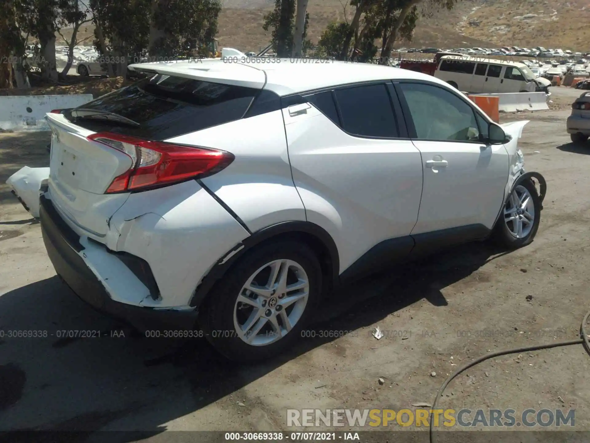 4 Photograph of a damaged car JTNKHMBX1L1064559 TOYOTA C-HR 2020