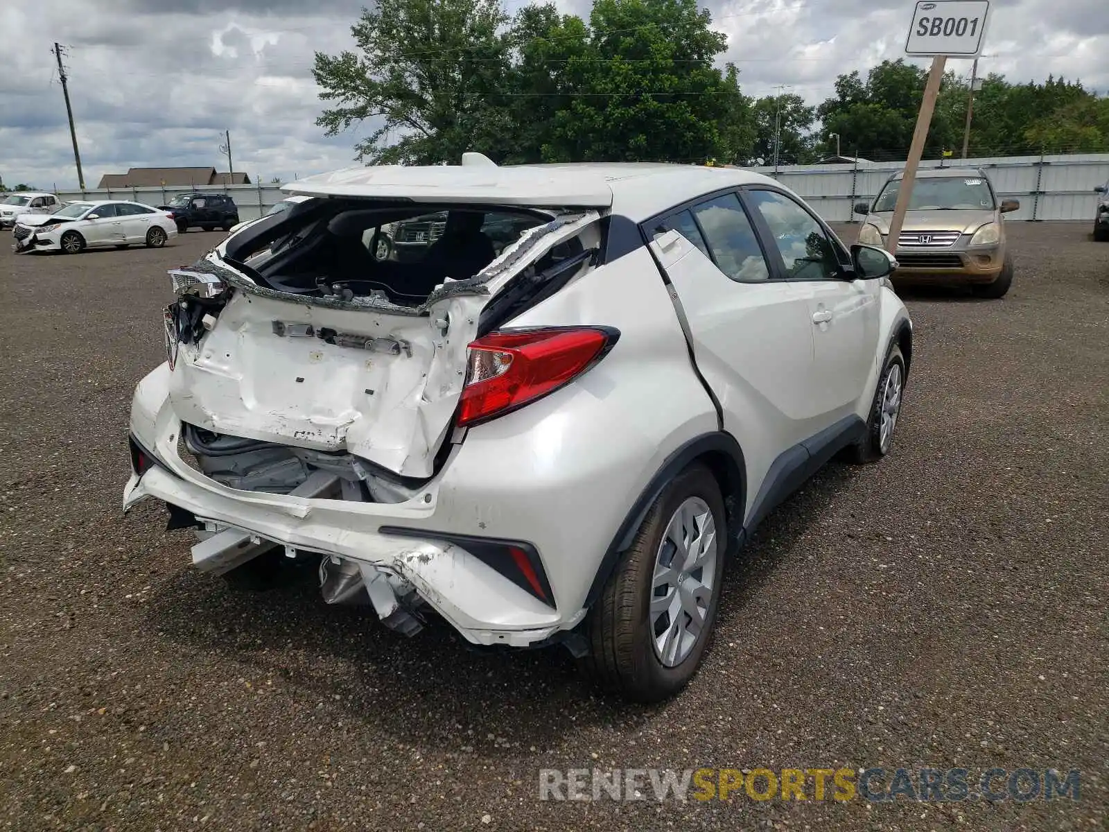 4 Photograph of a damaged car JTNKHMBX1L1071558 TOYOTA C-HR 2020