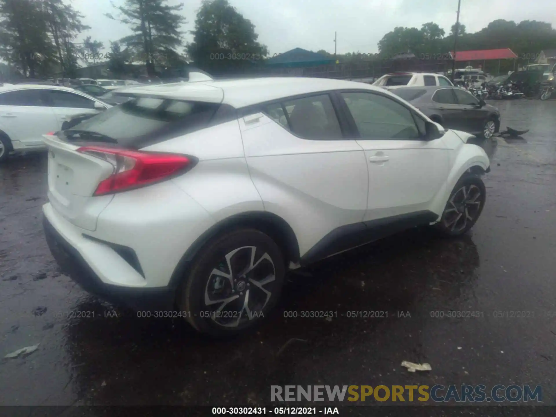 4 Photograph of a damaged car JTNKHMBX1L1072743 TOYOTA C-HR 2020