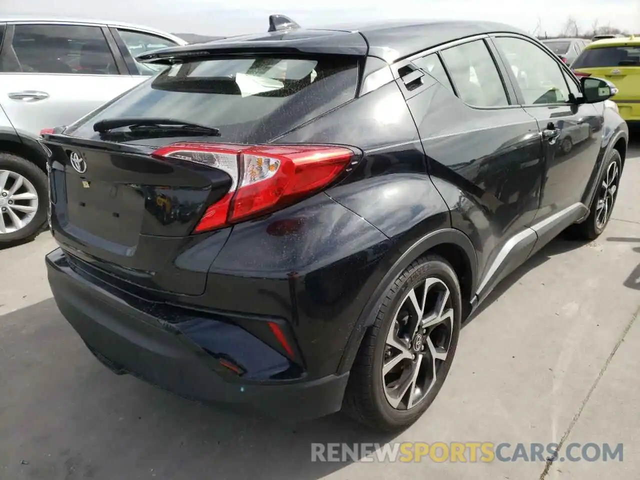 4 Photograph of a damaged car JTNKHMBX1L1077005 TOYOTA C-HR 2020