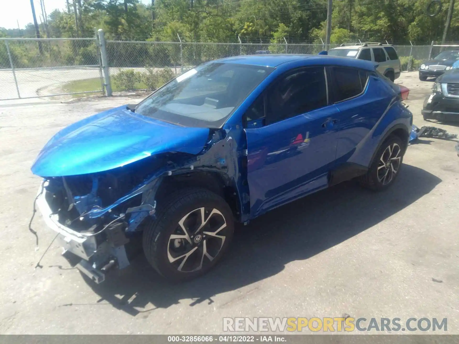 2 Photograph of a damaged car JTNKHMBX1L1077179 TOYOTA C-HR 2020