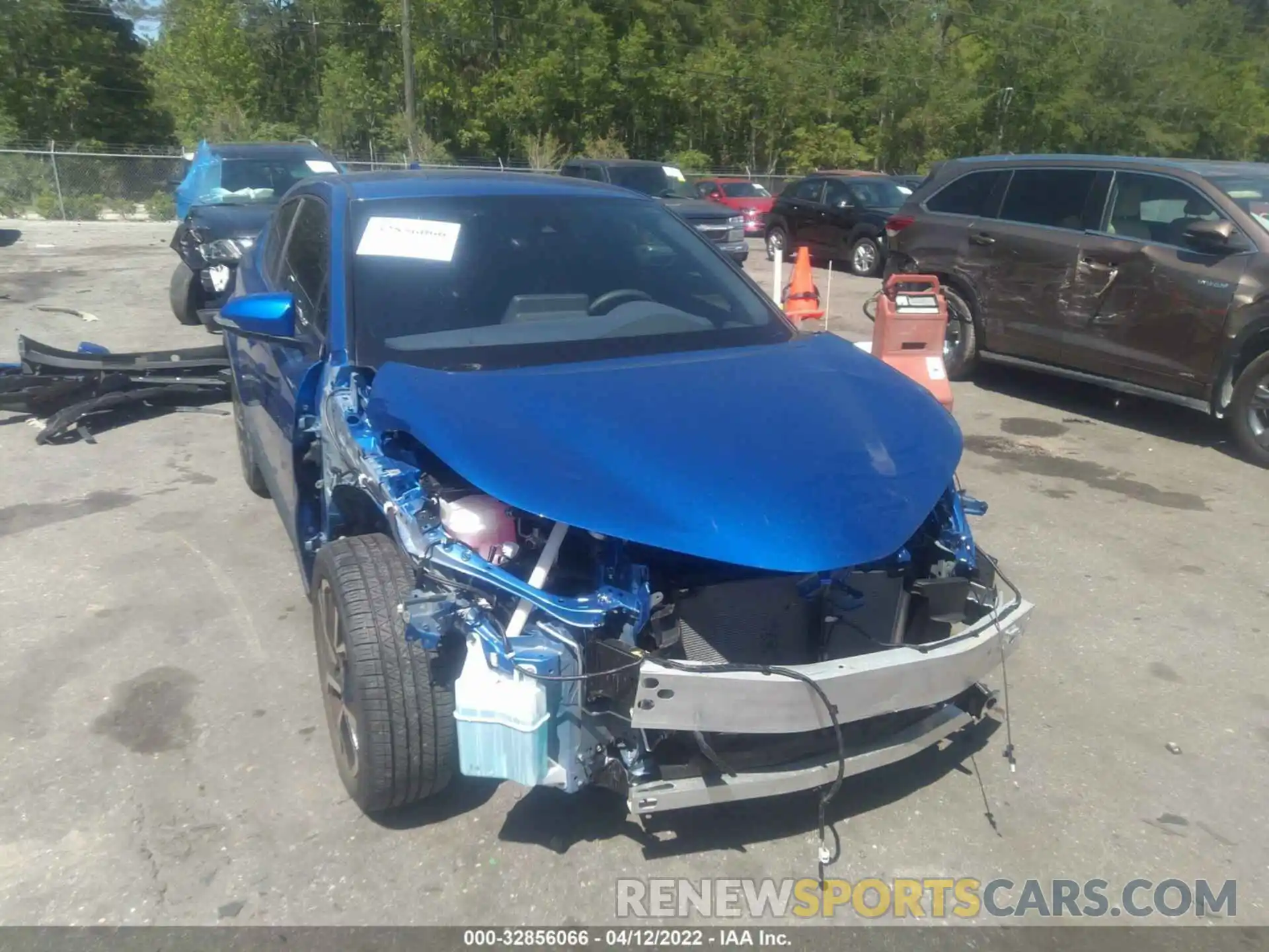 6 Photograph of a damaged car JTNKHMBX1L1077179 TOYOTA C-HR 2020