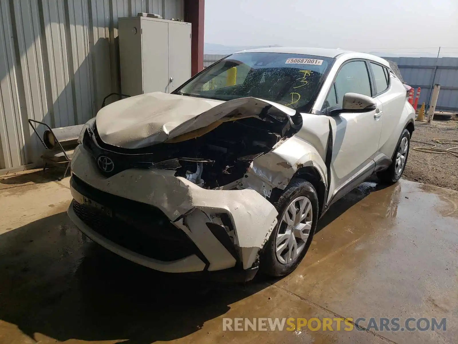 2 Photograph of a damaged car JTNKHMBX1L1077358 TOYOTA C-HR 2020