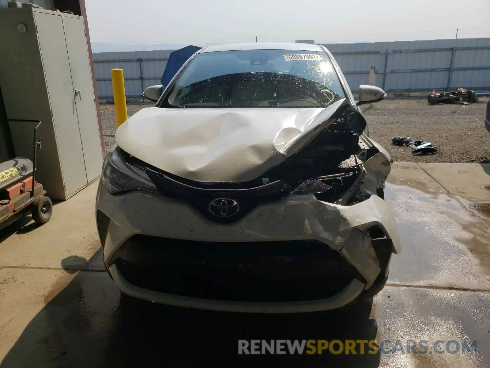 9 Photograph of a damaged car JTNKHMBX1L1077358 TOYOTA C-HR 2020