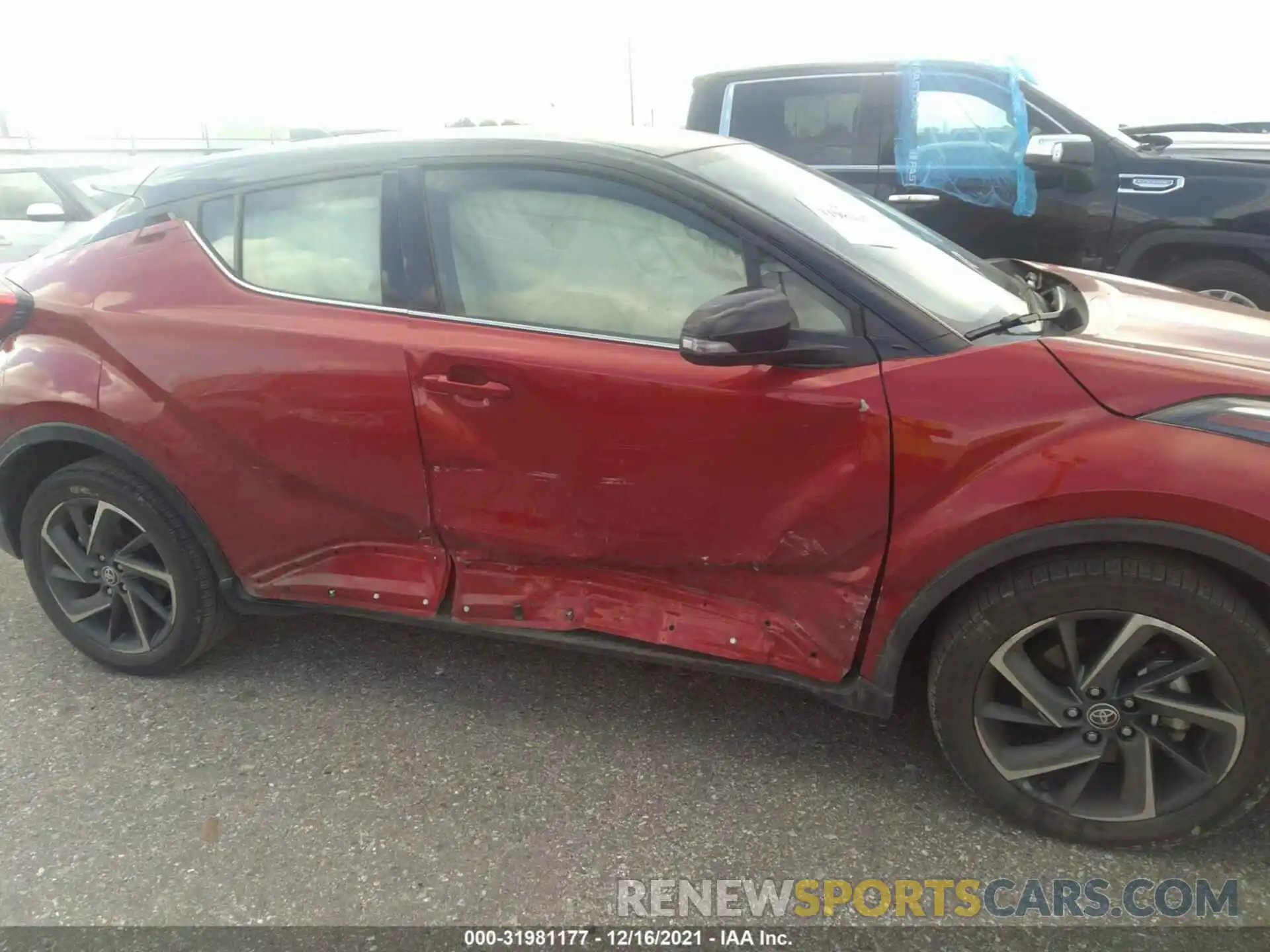 6 Photograph of a damaged car JTNKHMBX1L1079305 TOYOTA C-HR 2020