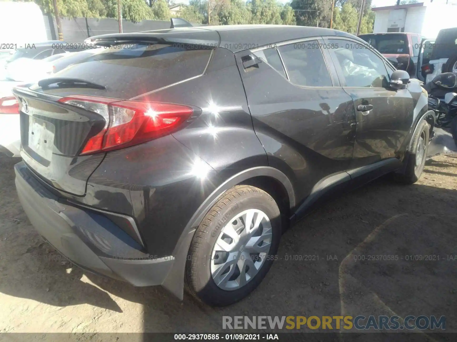 4 Photograph of a damaged car JTNKHMBX1L1087565 TOYOTA C-HR 2020