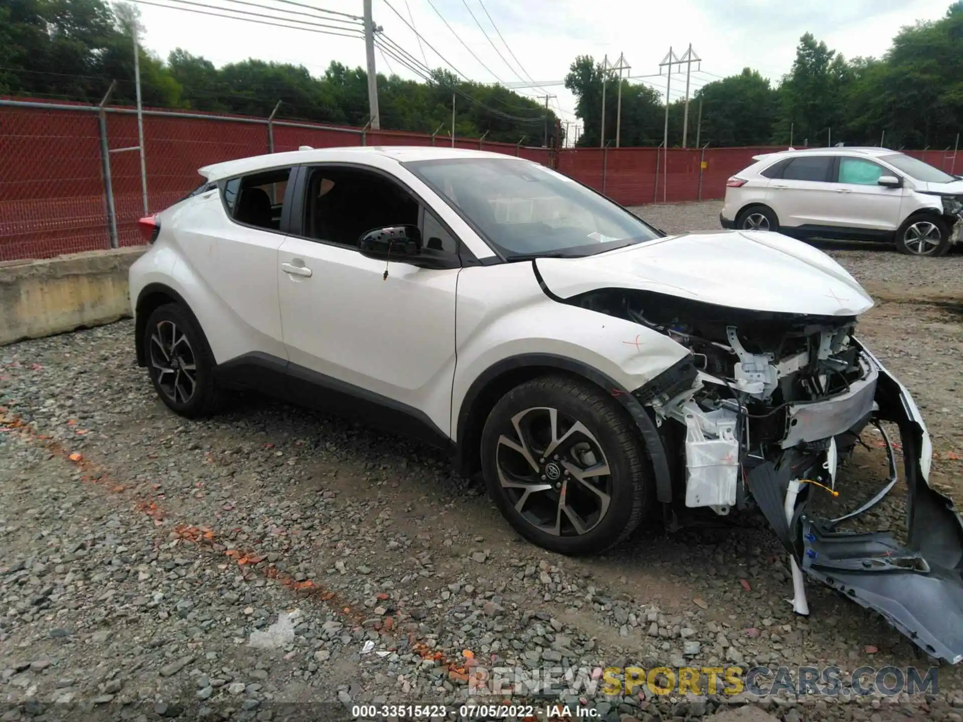 1 Фотография поврежденного автомобиля JTNKHMBX1L1092636 TOYOTA C-HR 2020