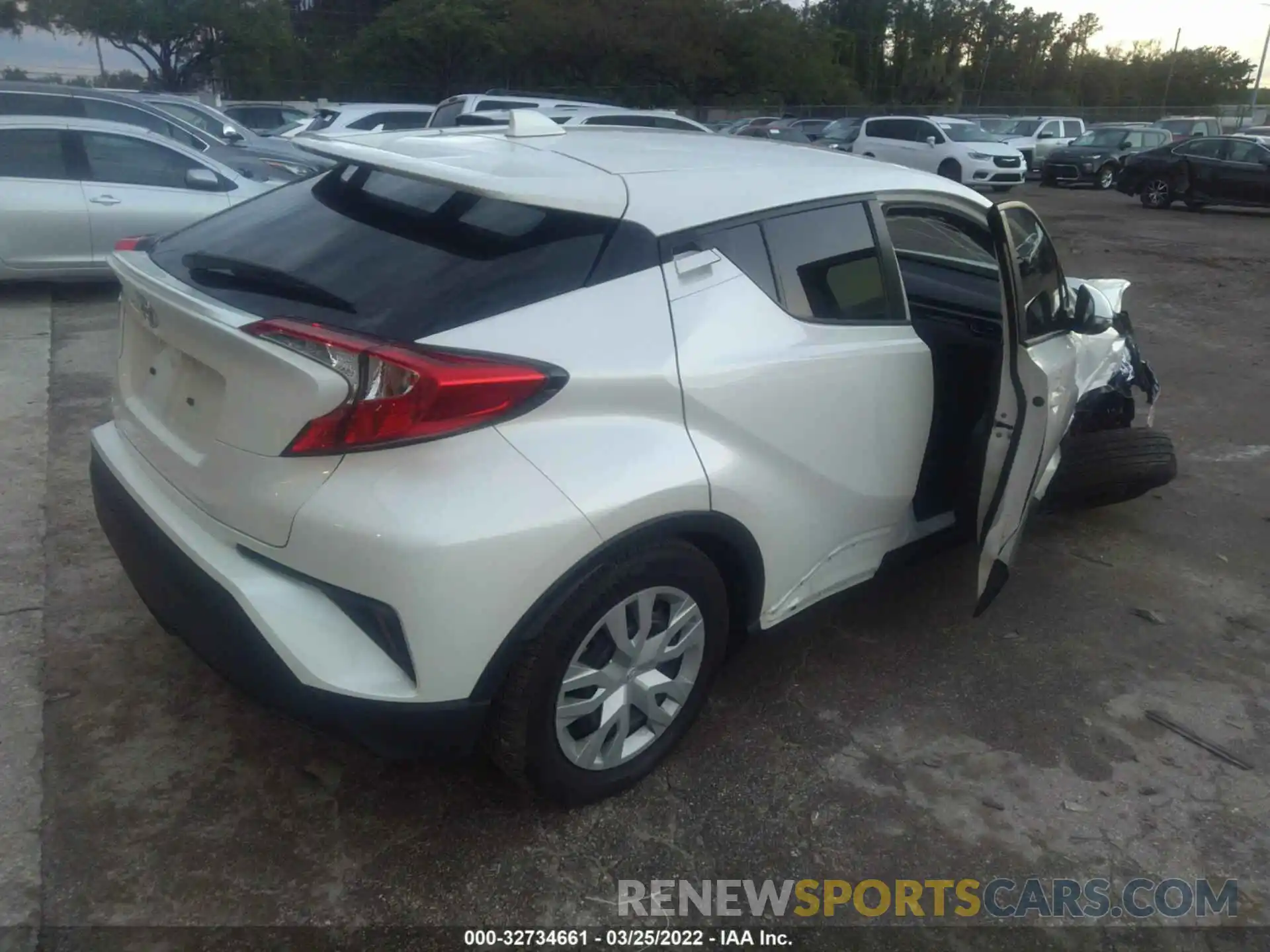 4 Photograph of a damaged car JTNKHMBX1L1093060 TOYOTA C-HR 2020