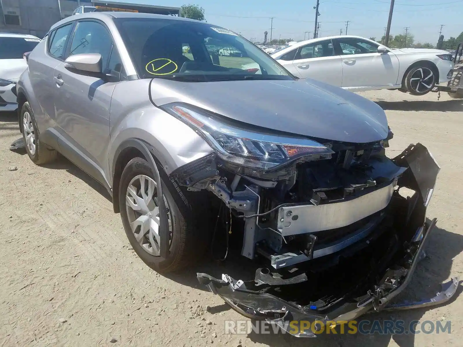 1 Photograph of a damaged car JTNKHMBX2L1065204 TOYOTA C-HR 2020