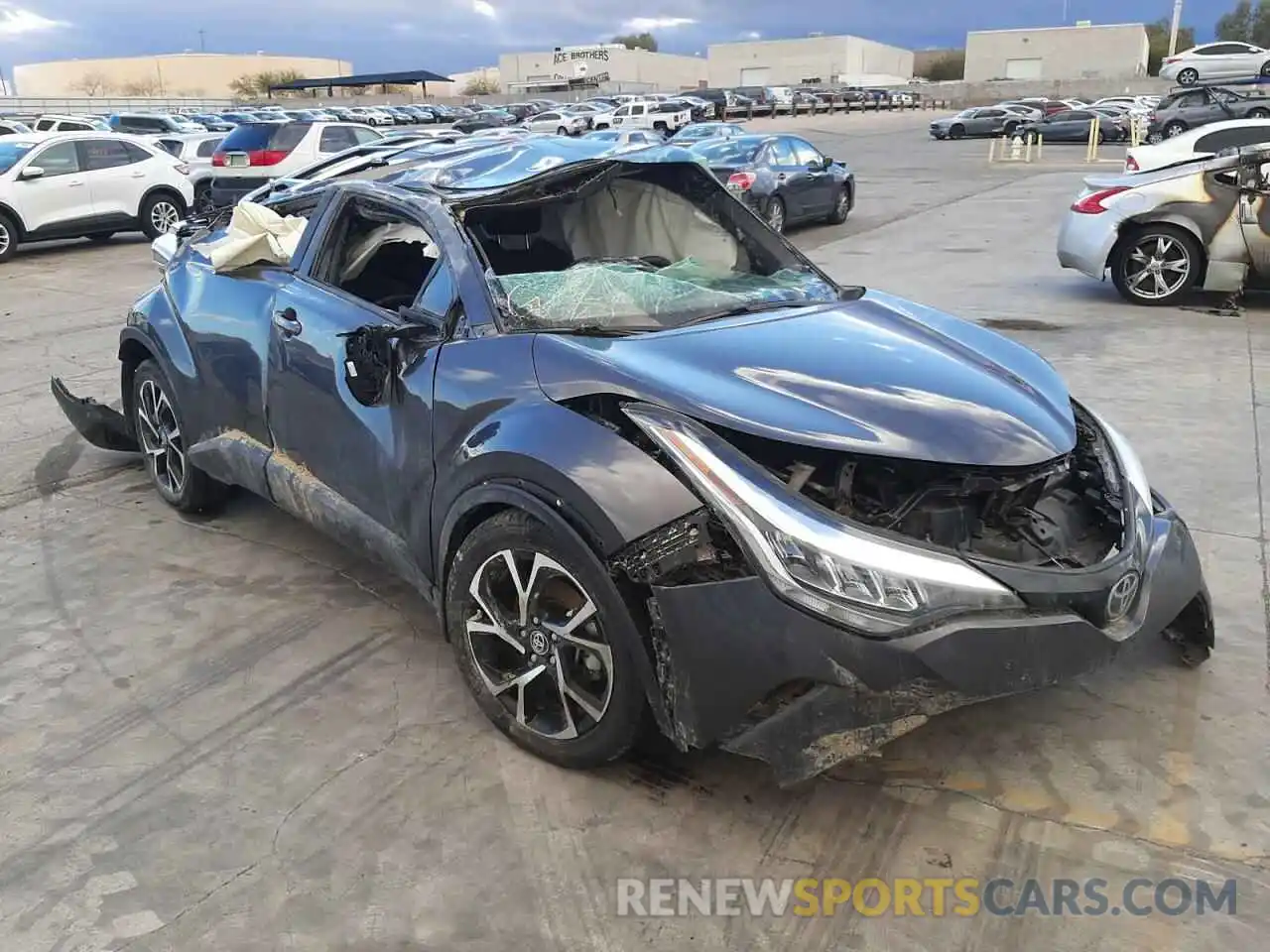 1 Photograph of a damaged car JTNKHMBX2L1065364 TOYOTA C-HR 2020