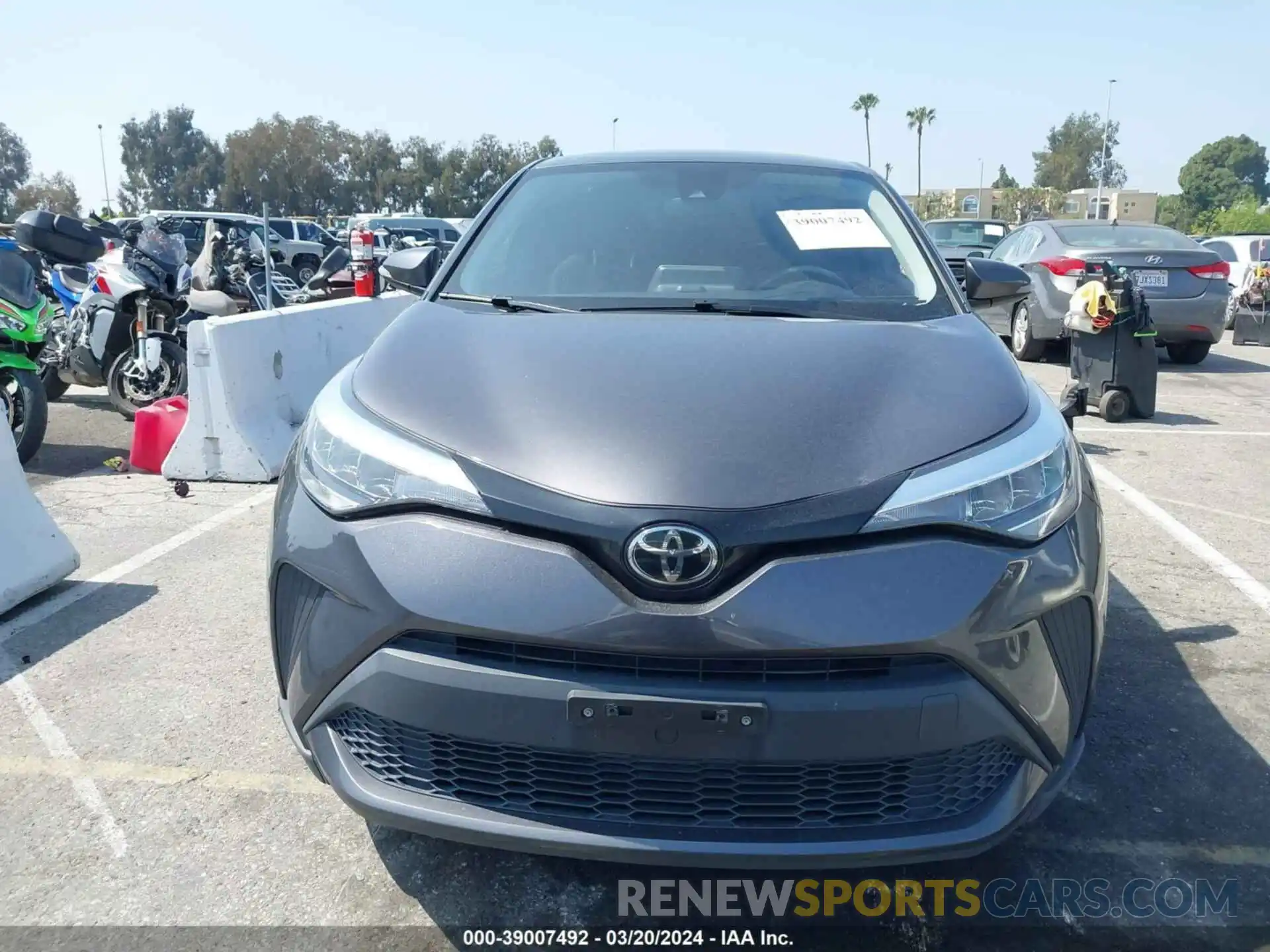 12 Photograph of a damaged car JTNKHMBX2L1065543 TOYOTA C-HR 2020