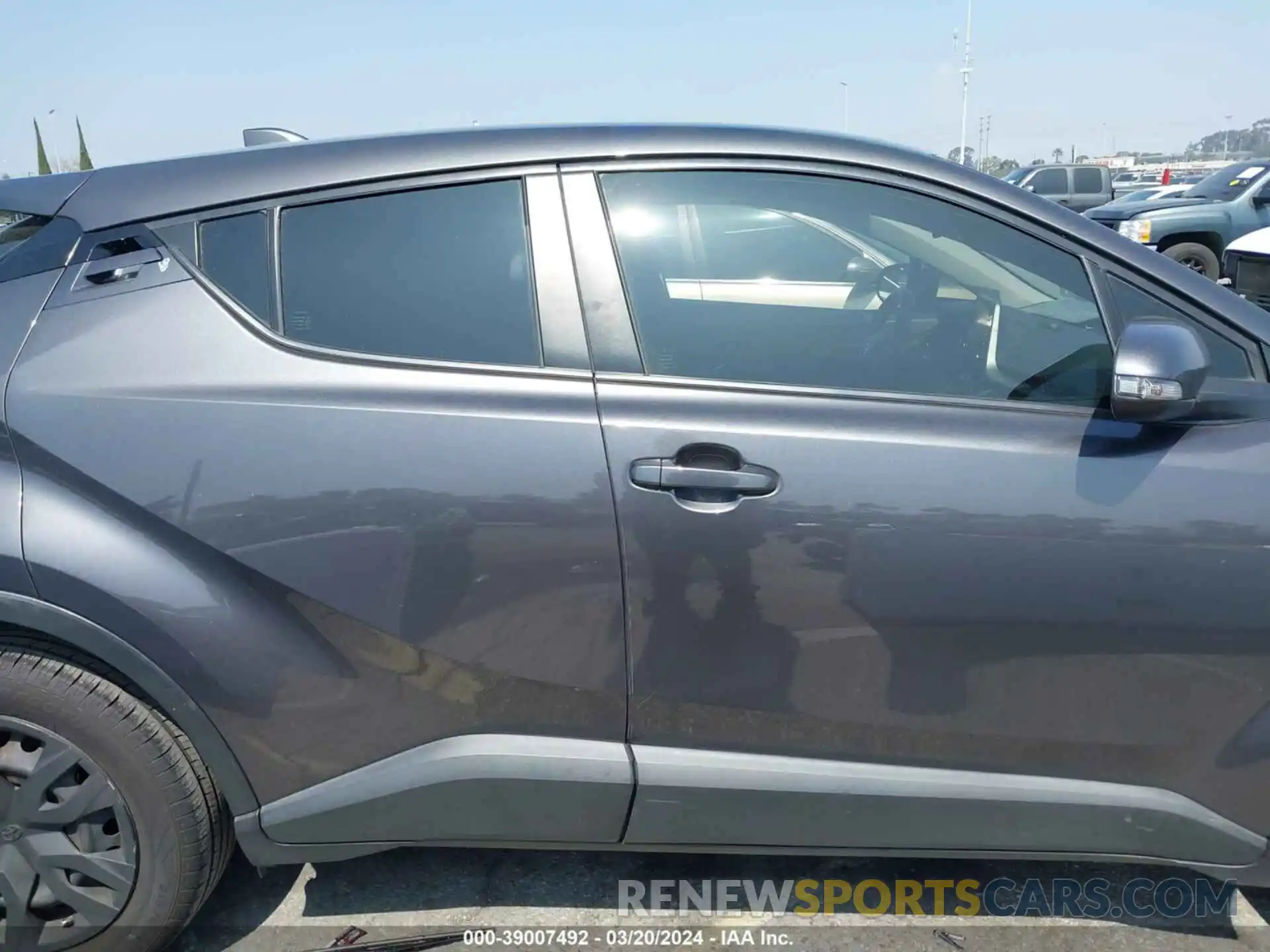 13 Photograph of a damaged car JTNKHMBX2L1065543 TOYOTA C-HR 2020